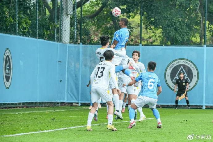 开云官方网-媒体人：深圳新鹏城三外援助阵，0-2不敌中甲广州豹